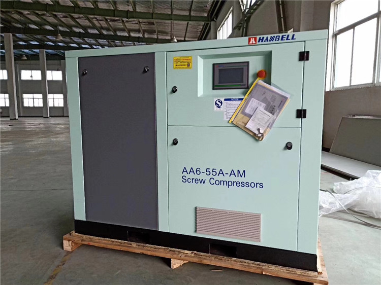 漢(hàn)鐘永磁變(biàn)頻空壓機(jī)安裝現場(chang)