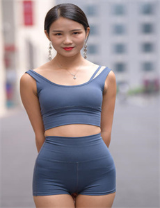 《脱美眉内衣小游戏-大乳奶》
